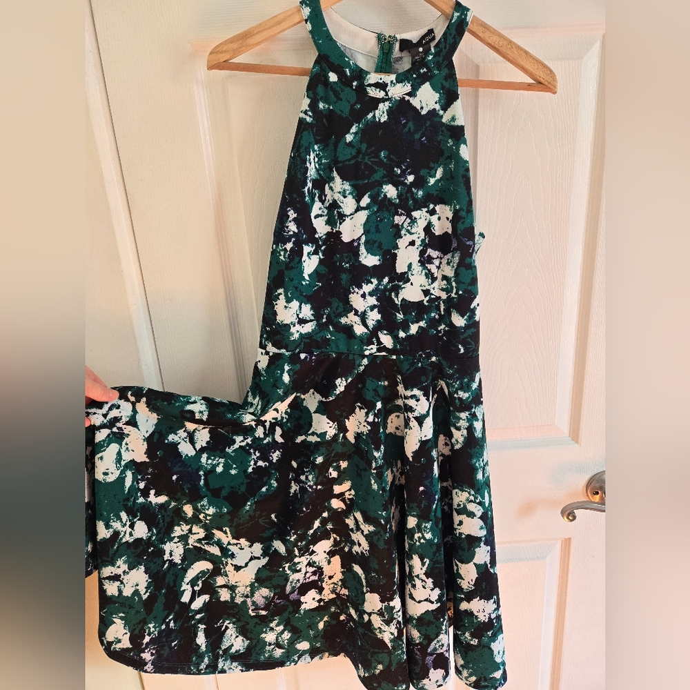 AQUA green abstract halter skater dress sz S, NWT - Picture 10 of 13